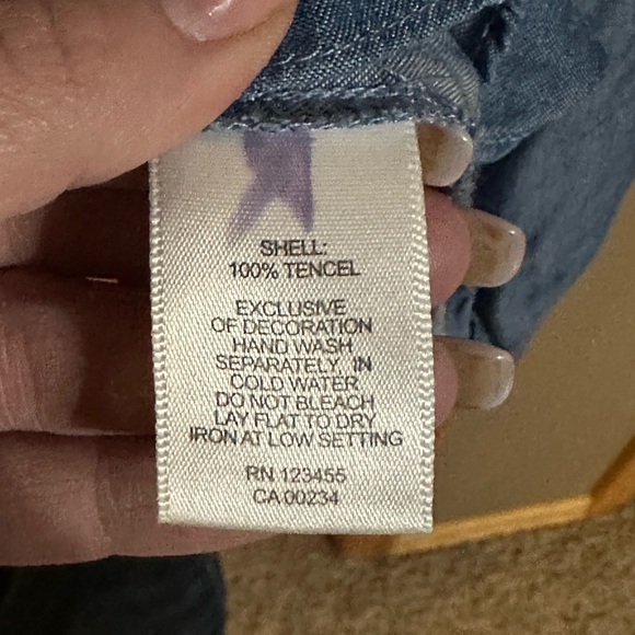 Off the Shoulder Denim/Chambray Shirt - Picture 6 of 9